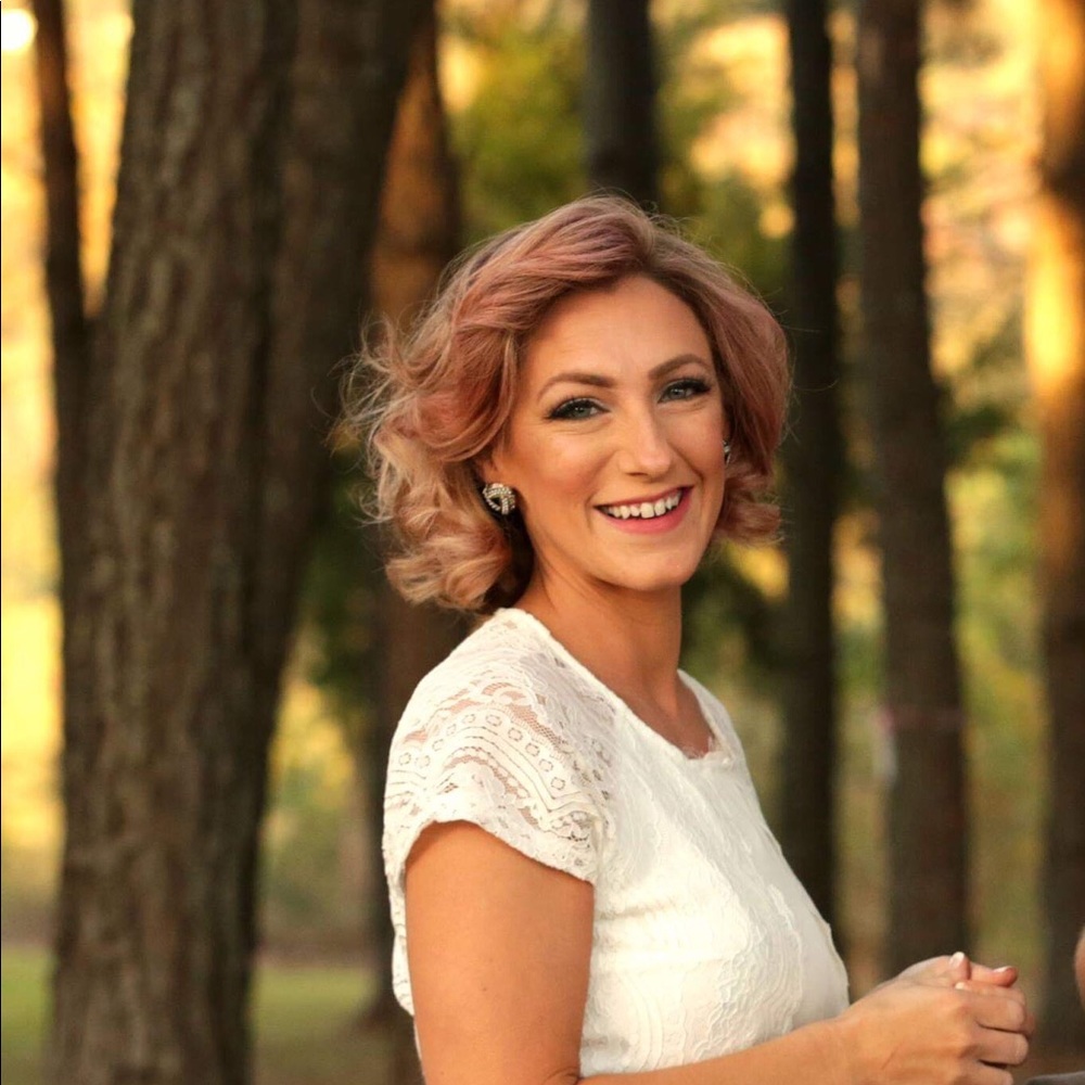 Meet your Posher, Ashley